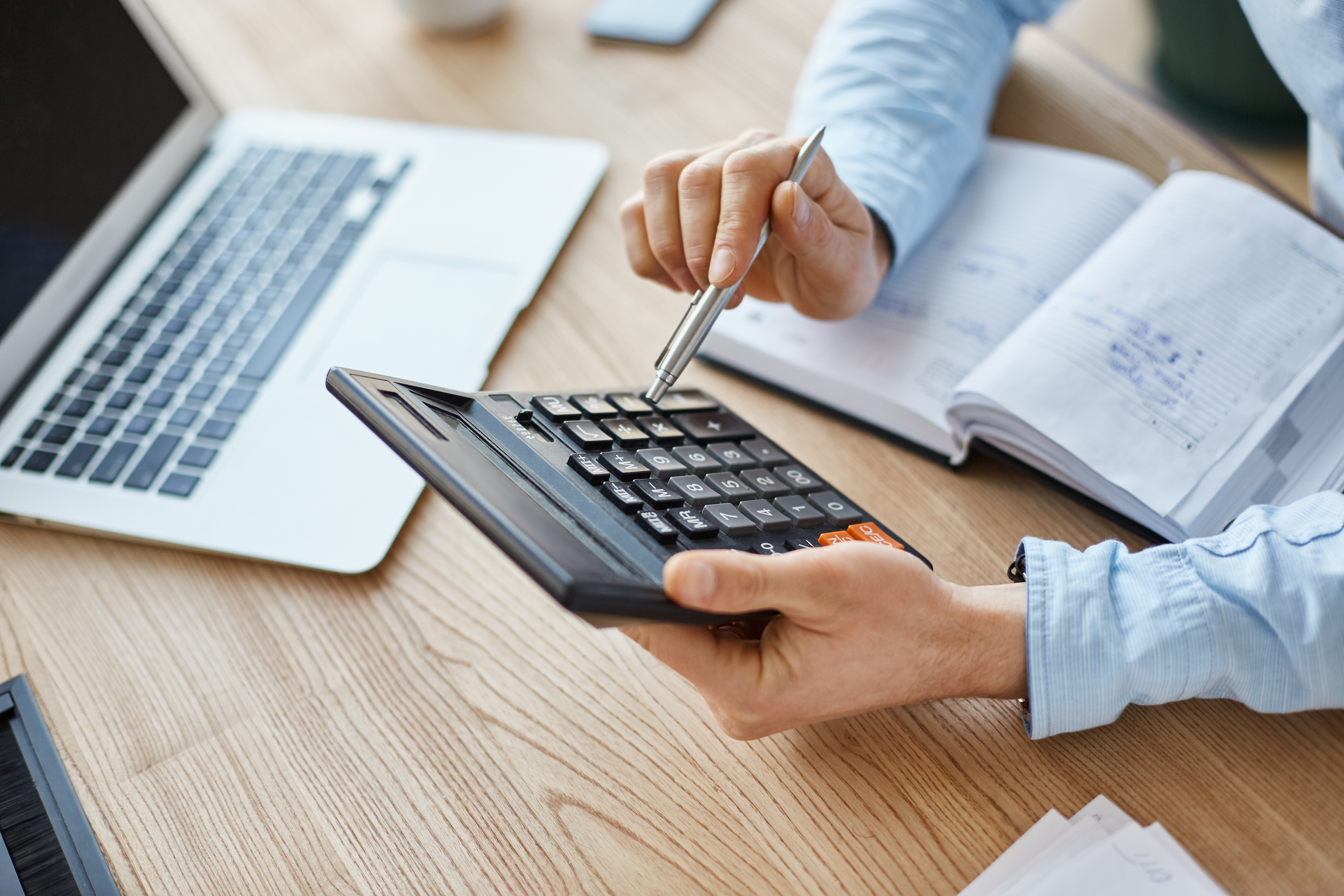 cropped-view-professional-serious-finance-manager-holding-calculator-hands-checking-company-month-s-profits.jpg cropped-view-professional-serious-finance-manager-holding-calculator-hands-checking-company-month-s-profits.jpg