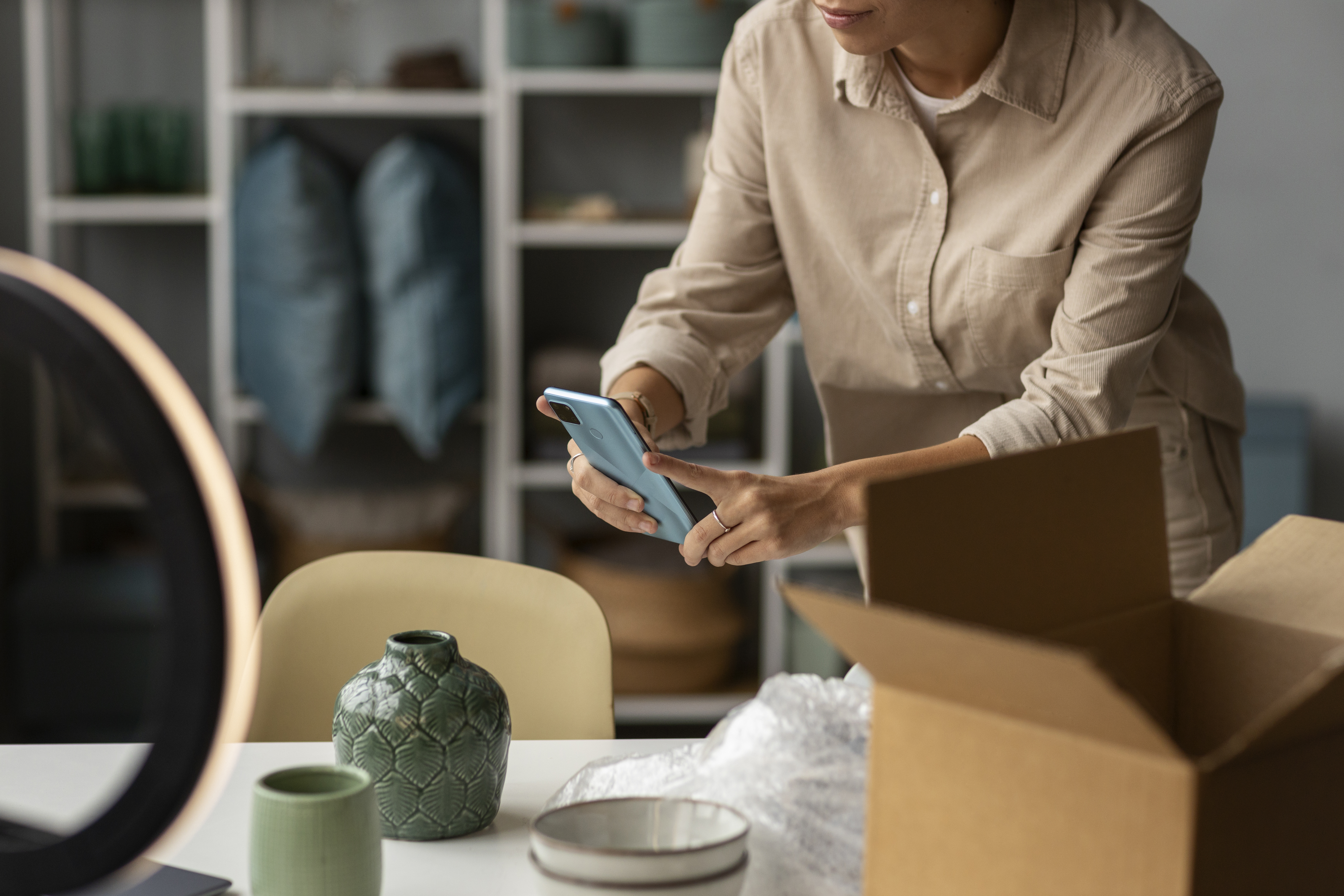 person-organising-live-shop.jpg person-organising-live-shop.jpg