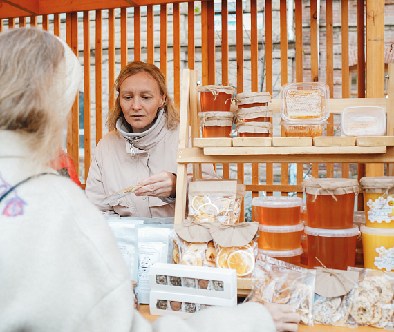 Центр «Мой бизнес» приглашает местных мастеров на предновогодний маркет «Сделано в Че»