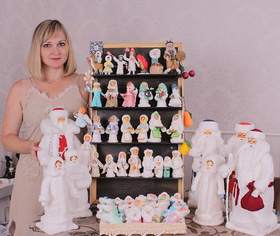 Сохраняя историю: копейчанка реставрирует игрушки из советского детства