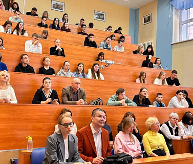 Инновации и устойчивое развитие: в Уральском филиале Финансового университета при Правительстве РФ определили контуры технологического будущего России